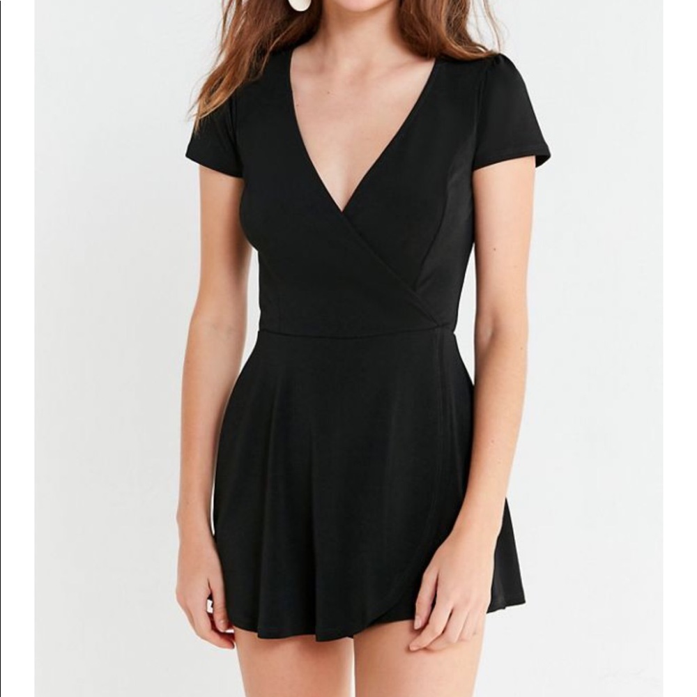 UO Crepe Black Romper
